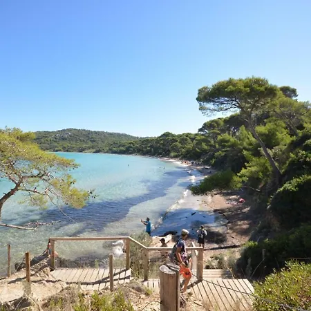Claudia - Entièrement Rénovée - à 100m Villa Hyères